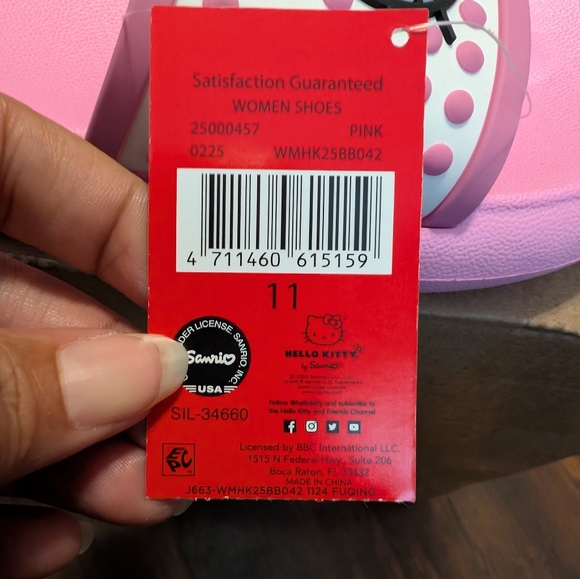 Hello Kitty Sandals - Picture 8 of 8